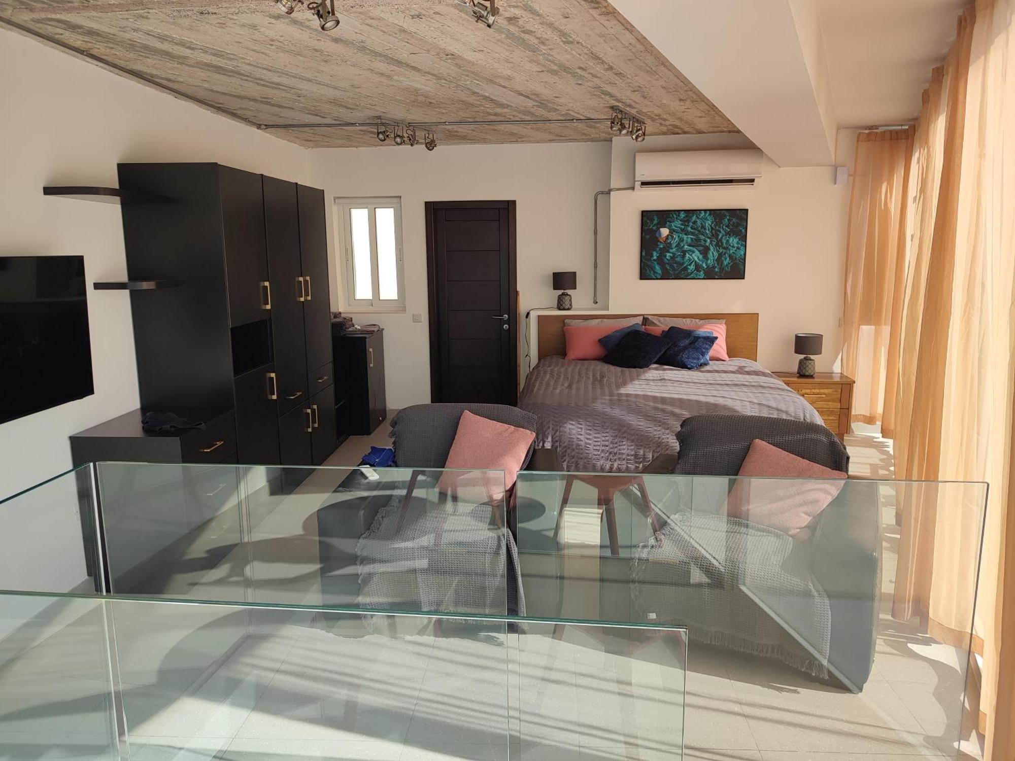 شقة Xlendistays - Centrally Located Seafront Living Spaces In