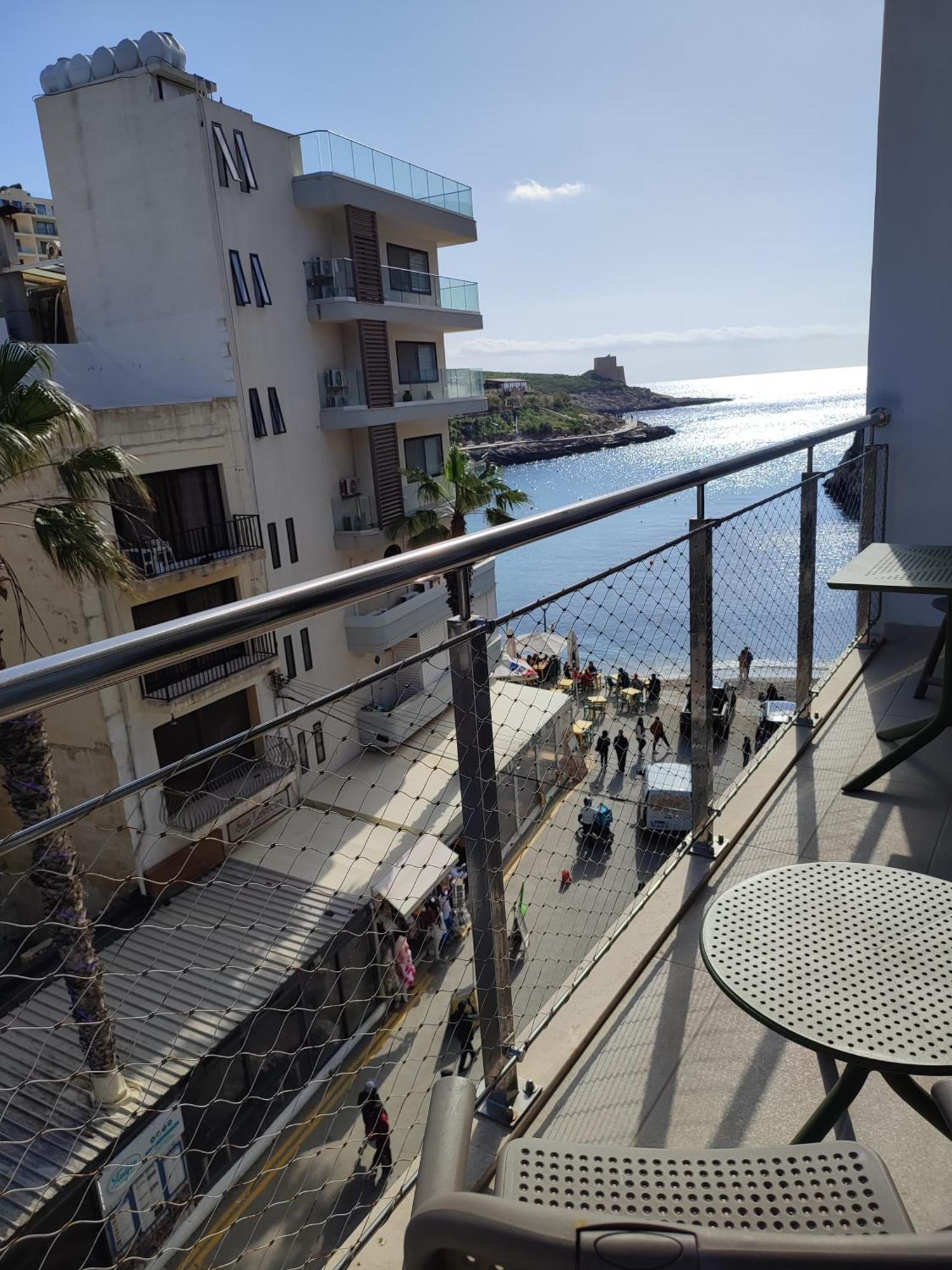 شقة Xlendistays - Centrally Located Seafront Living Spaces In